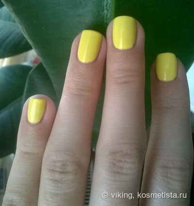 Не совсем солнечный, но милый Sally Hansen Hard as Nails Xtreme Wear #320 Sun Spots