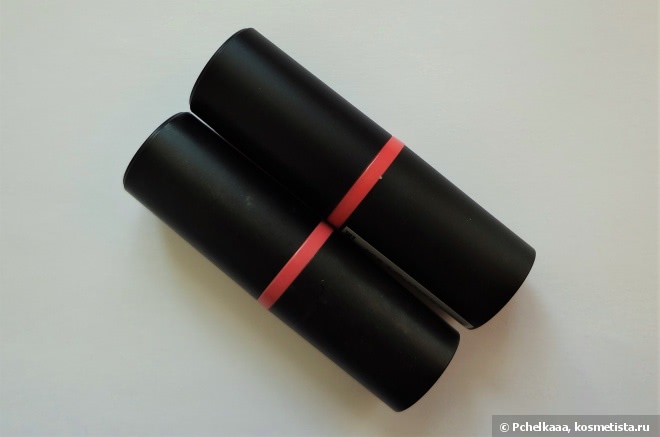Прекрасные помощницы в ежедневном макияже: губные помады Essence longlasting lipstick в оттенках №01 и №13