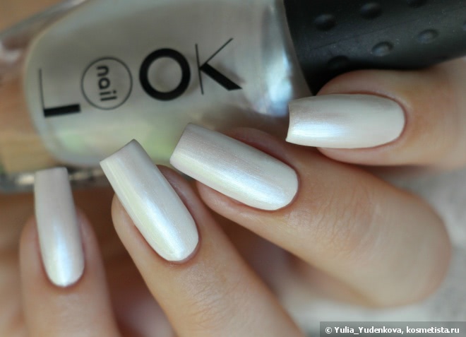 NailLook BioPearl 30701 + стемпинг Konad Square Image Plate 09
