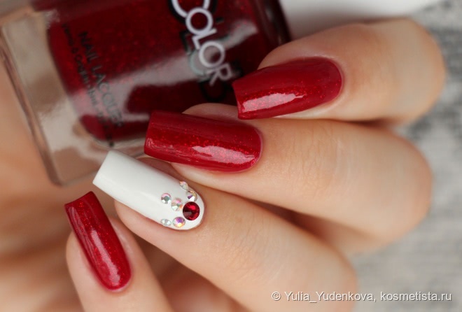 Color Club Nail Lacquer 489 Ruby Slippers + дизайн со стразами Swarovski Elements