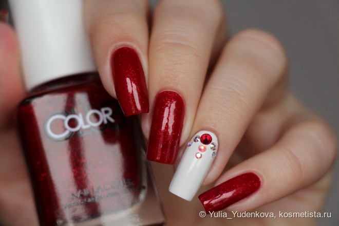 Color Club Nail Lacquer 489 Ruby Slippers + дизайн со стразами Swarovski Elements