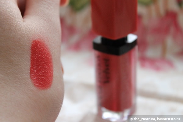 Матовая помада Bourjois Rouge Edition Velvet Lipstick #04 Peach Club