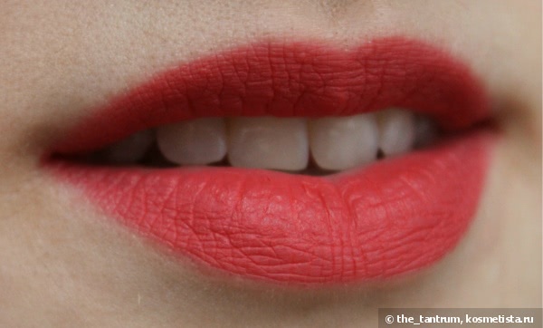 Матовая помада Bourjois Rouge Edition Velvet Lipstick #04 Peach Club
