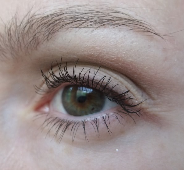 Любительницам нюда - Revlon Colorstay 16 Hour Eye Shadow Quad № 500 Addictive