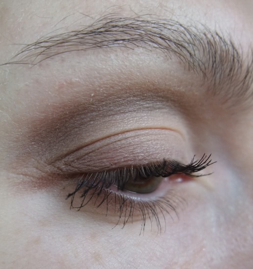 Любительницам нюда - Revlon Colorstay 16 Hour Eye Shadow Quad № 500 Addictive