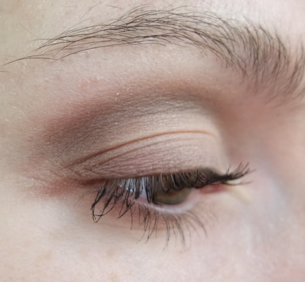 Любительницам нюда - Revlon Colorstay 16 Hour Eye Shadow Quad № 500 Addictive