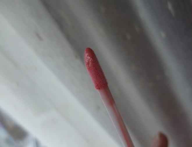 Блеск для губ Makeup Revolution London Amazing lipgloss Natural pink