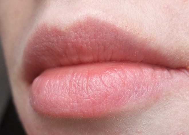 Makeup Revolution London Amazing sheer lip gloss Touch