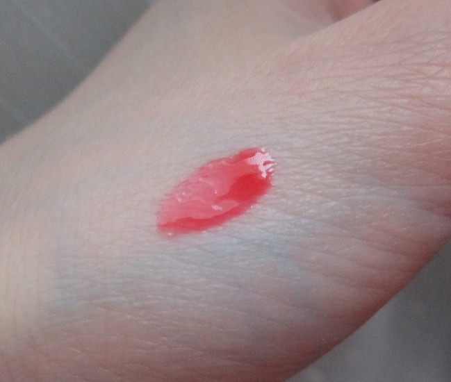 Avon ultra glazewear lip gloss в оттенке Legendary red