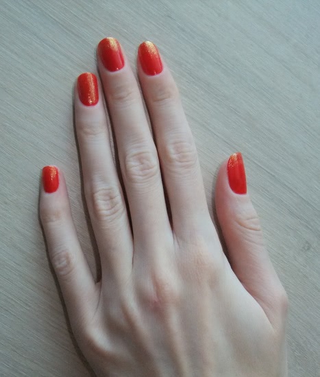 Лаки для ногтей Limoni Romantiс 320 и Carnival 534