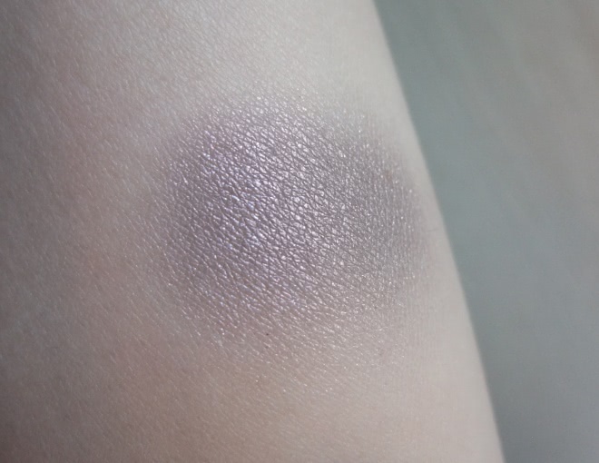 Essence eyeshadow в оттенке 10 dance mauve