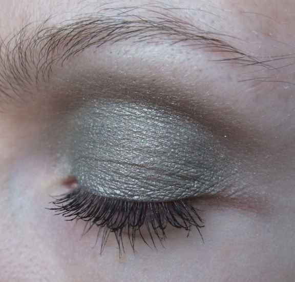 Essence The Metal Eyeshadow 09 Patina Glow