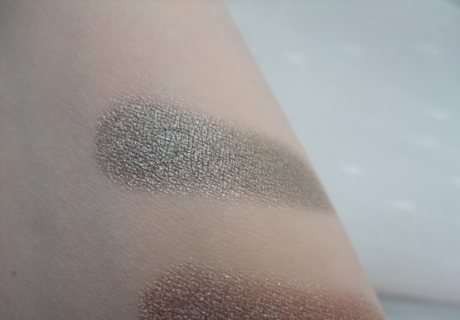 Essence The Metal Eyeshadow 09 Patina Glow