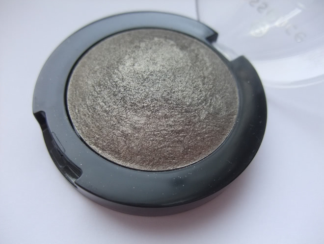 Essence The Metal Eyeshadow 09 Patina Glow