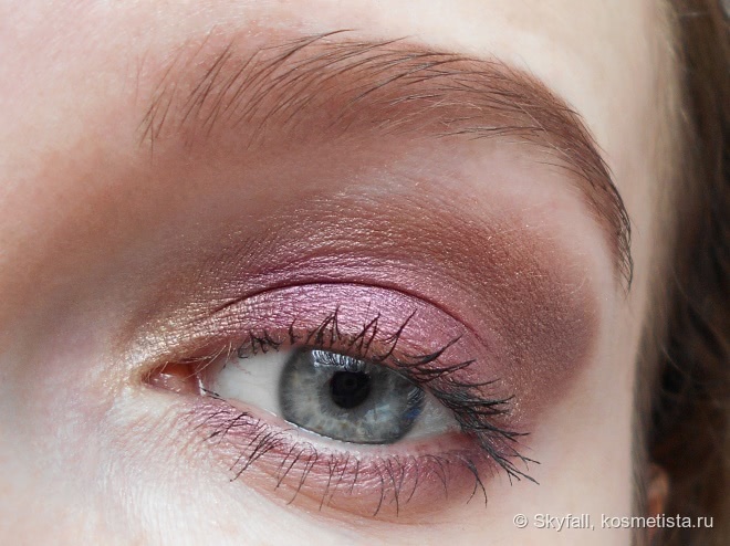Палетка теней Sleek I-Divine Vintage Romance Palette