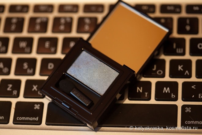 Одноцветные тени Estee Lauder Pure Color Envy Defining Eye Shadow