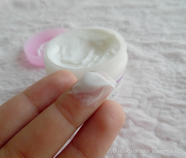 Isana Young Soft Peeleng & Intensive creme