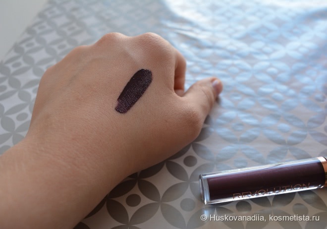 Страх и ненависть в моей косметичке - MakeUp Revolution Salvation lip lacquer в оттенке Vamp