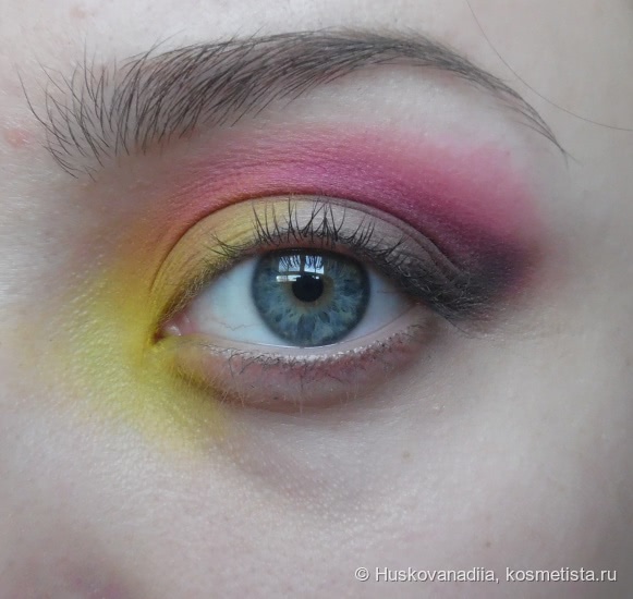 Макияж глаз с палеткой Sleek Ultra Matte V.1