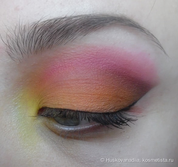 Макияж глаз с палеткой Sleek Ultra Matte V.1