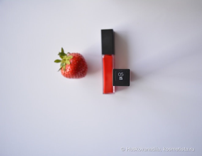 Maybelline Vivid Matte Liquid 05 Nude Flush и 35 Rebel Red