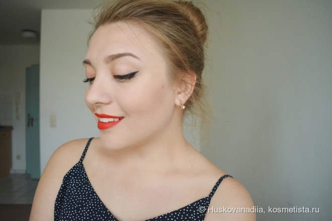 Maybelline Vivid Matte Liquid 05 Nude Flush и 35 Rebel Red