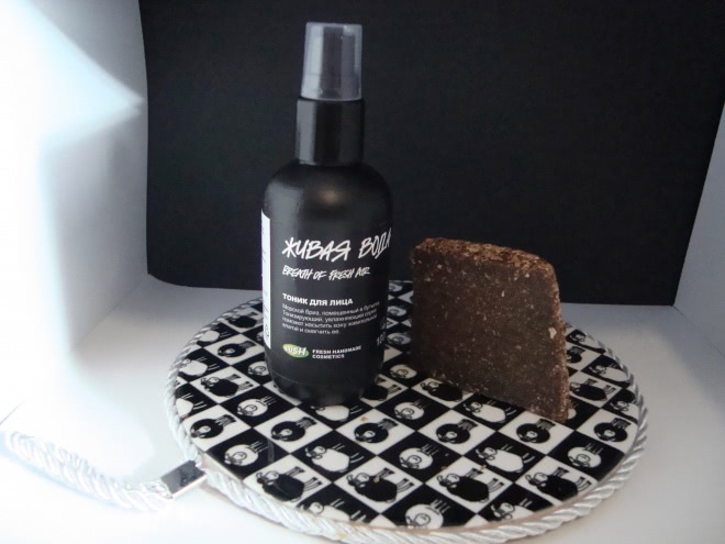 На хлебе и воде вместе с «Lush»