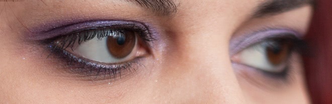 Тени Essenсe 3D duo eyeshadow в оттенке 02 irresistible purr-ple