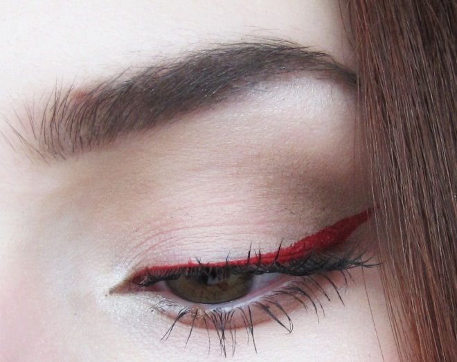 Красная прекрасная Inglot AMC Eyeliner Gel 79