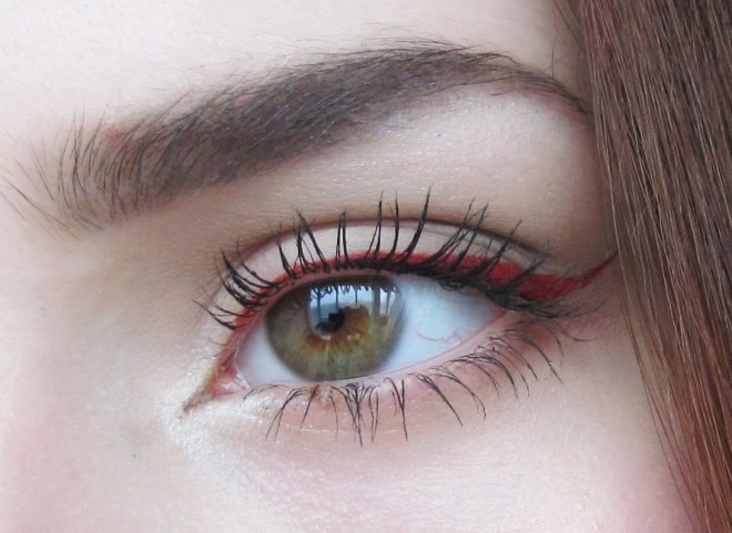 Красная прекрасная Inglot AMC Eyeliner Gel 79