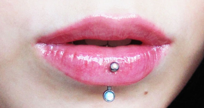 Масло-тинт YSL Volupte Tint-In-Oil Nourishing Lip Oil Colour Enhancer в оттенках #1 Drive Me Copper и #4 I Rose You