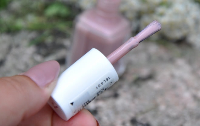 Essie Nail Polish #40 Demure vix, #14 Fiji