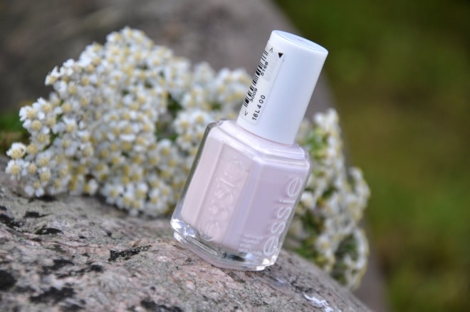 Essie Nail Polish #40 Demure vix, #14 Fiji