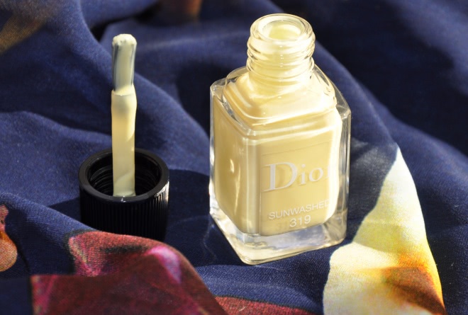 Dior Vernis Couture Colour Gel Shine and Long Wear Nail Lacquer #319 Sunwashed