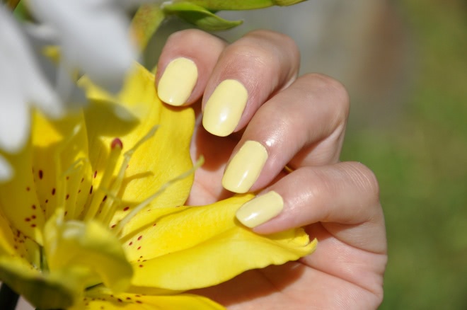 Dior Vernis Couture Colour Gel Shine and Long Wear Nail Lacquer #319 Sunwashed