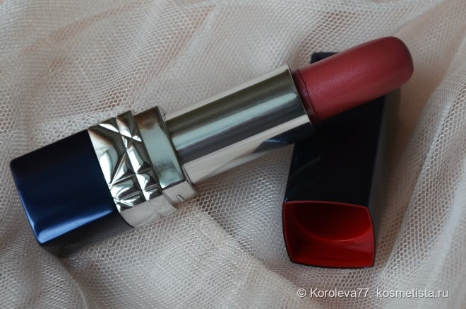 Многоликая и загадочная. Помада из обновленной линейки Dior Rouge Dior Couture Color Lipstick Comfort & Wear # 458 Paris