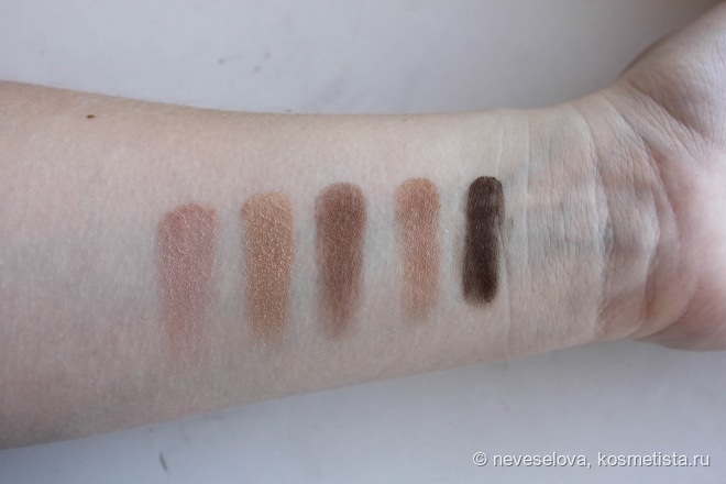 BH Cosmetics: Carli Bybel 14 Color Eyeshadow & Highlighter Palette