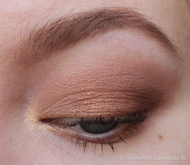 BH Cosmetics: Carli Bybel 14 Color Eyeshadow & Highlighter Palette