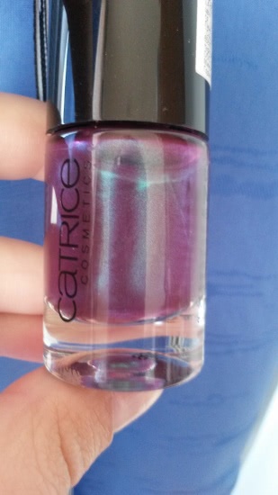 Хамелеоны на ноготки от Essence и Catrice