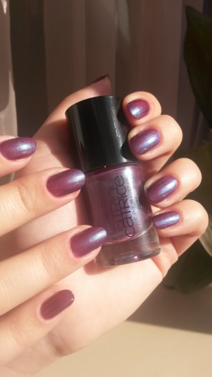Хамелеоны на ноготки от Essence и Catrice
