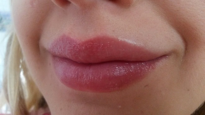 Страшная сказка о блеске для губ от Victoria Shu: Make up Party Ultra Shine Lipgloss №244