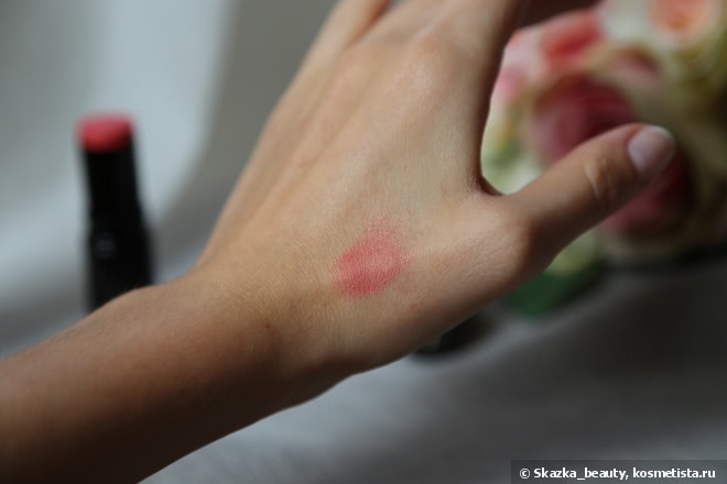 Нежность с Chanel Les Beiges Healthy Glow Sheer Colour Stick Blush в оттенке 21