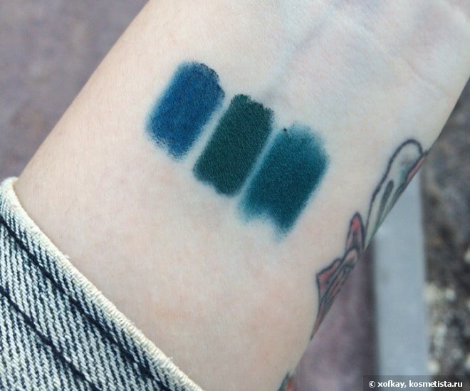 Maybelline Master Drama Khol Liner Eyeliner в оттенке Couture Green