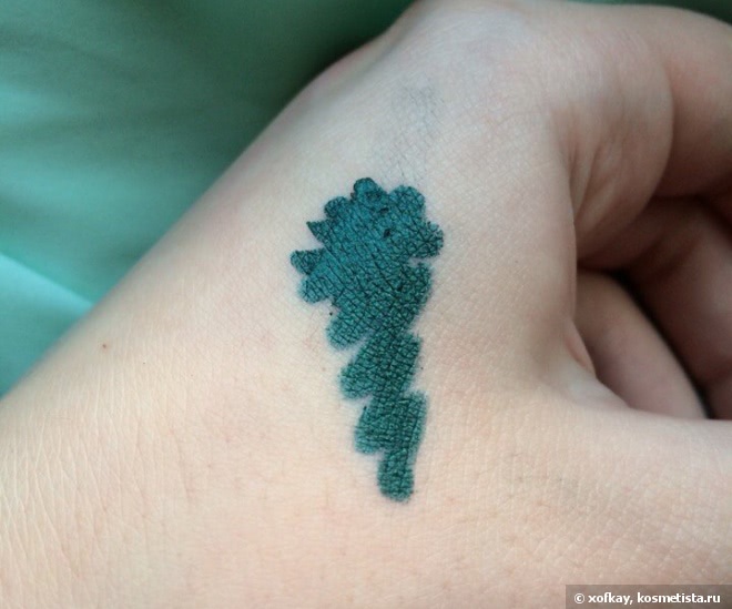 Maybelline Master Drama Khol Liner Eyeliner в оттенке Couture Green