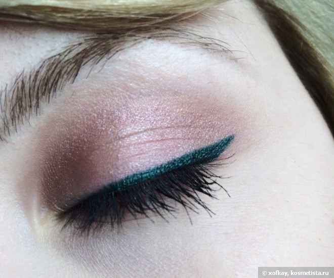 Maybelline Master Drama Khol Liner Eyeliner в оттенке Couture Green