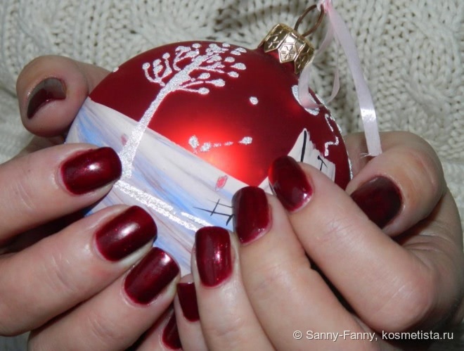 Рождественская омела - OPI Red Fingers & Mistletoes