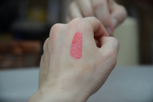 Попалась мне как-то ягодка Bourjois Shine Edition Lipstick No 21 Red