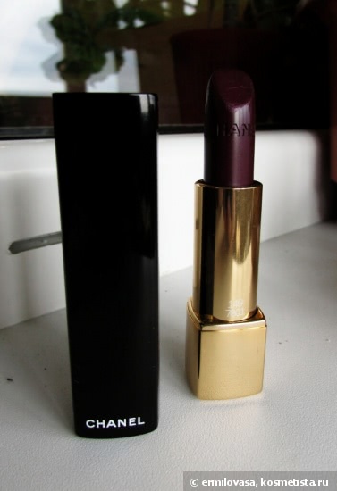 Роскошный винный цвет Chanel Rouge Allure Luminous Intense Lip Colour в оттенке 149 Elegante
