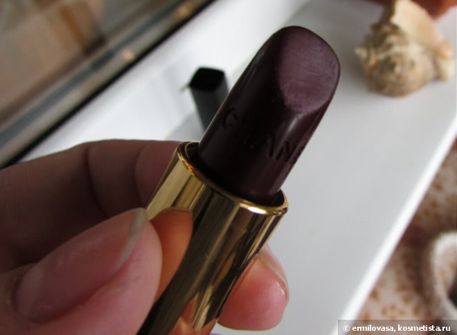 Роскошный винный цвет Chanel Rouge Allure Luminous Intense Lip Colour в оттенке 149 Elegante