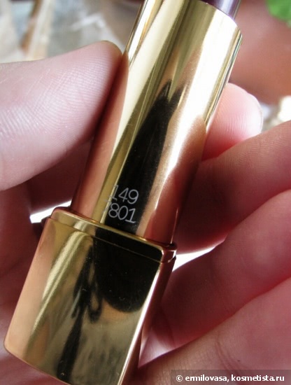 Роскошный винный цвет Chanel Rouge Allure Luminous Intense Lip Colour в оттенке 149 Elegante